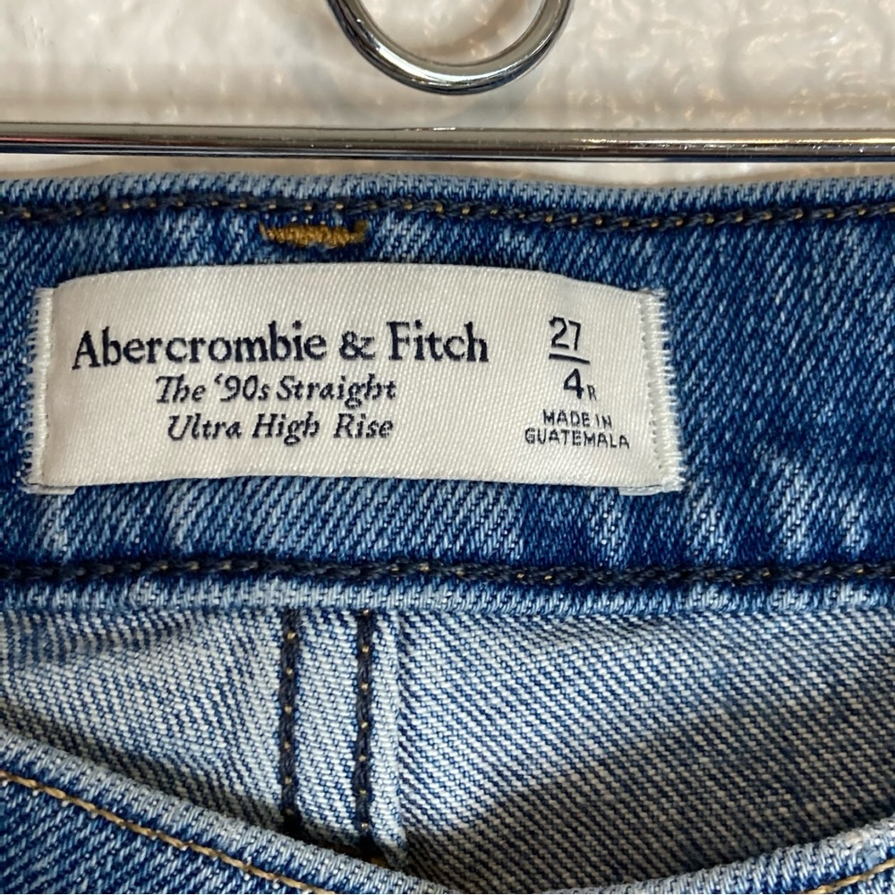 Abercrombie & Fitch The ‘90s Straight Ultra High Rise W Criss Cross Waist - Picture 10 of 15